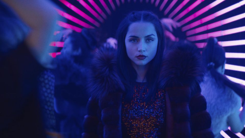 Ballerina Rooney (Ana de Armas) will den Mord an rächen.