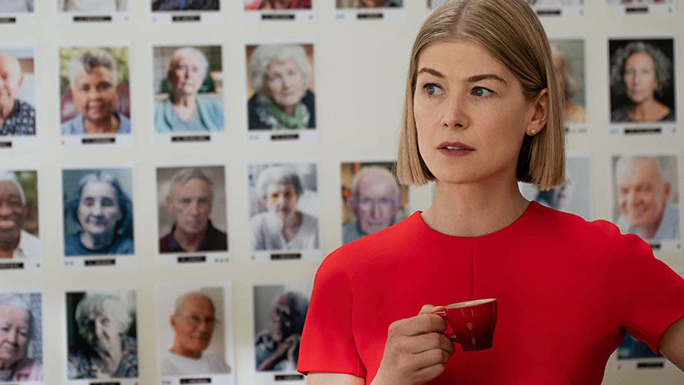 Marla Grayson (Rosamund Pike)