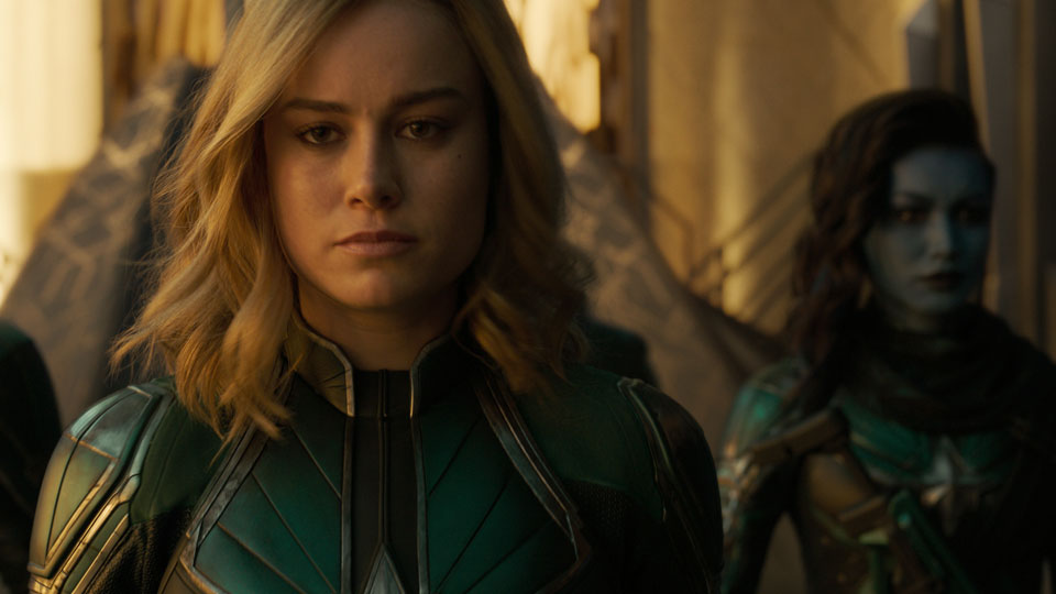 Bei einem Einsatz wird die Kree-Soldatin Vers (Brie Larson) von den Verfeindeten Skrulls gefangengenommen.