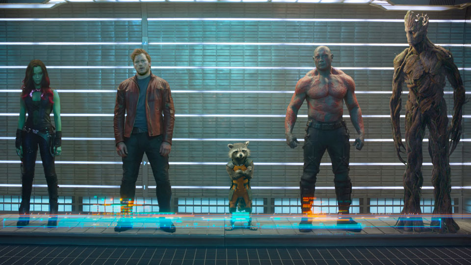 Gamora (Zoe Saldana), Peter (Chris Pratt), Rocket Racoon, Drax (Dave Bautista), Groot (Vin Diesel)