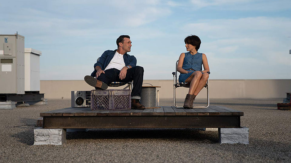 Lucy (Natalie Portman) und Mark (Jon Hamm)