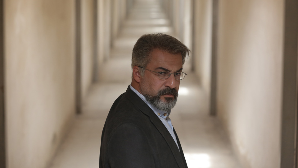 Dr. Kaveh Nariman (Amir Aghaee)