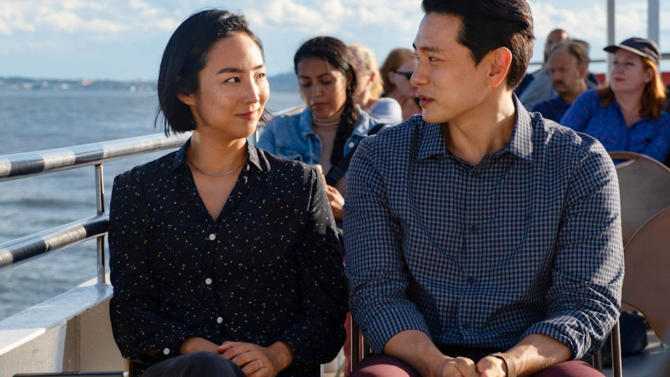 Nora (Greta Lee), Jung Hae Sung (Teo Yoo)