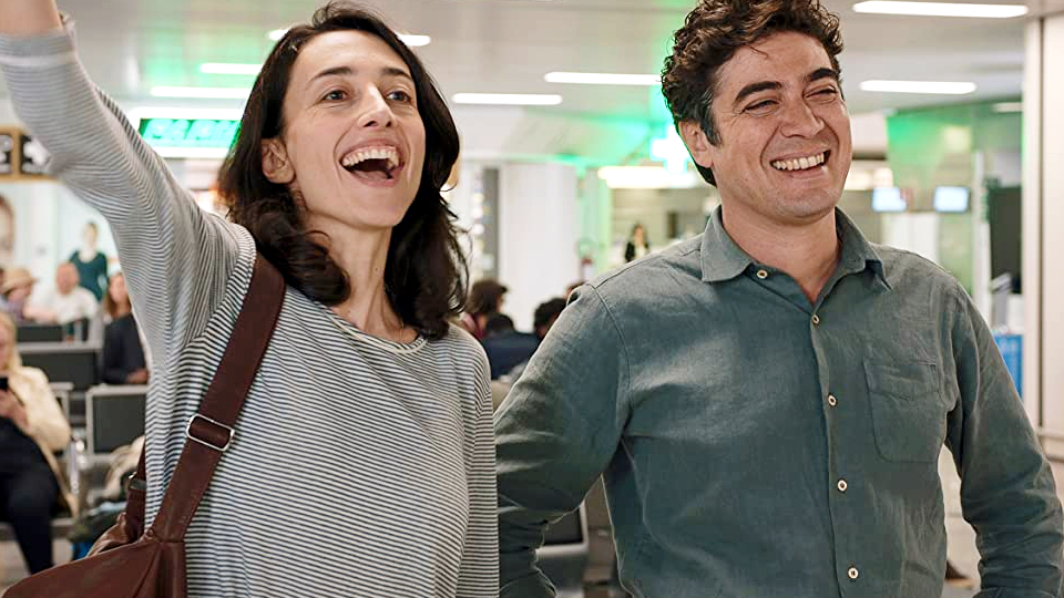 Lucio (Riccardo Scamarcio) und Sara (Elena Lietti) 