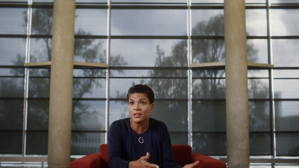 Michelle Alexander in Der 13.