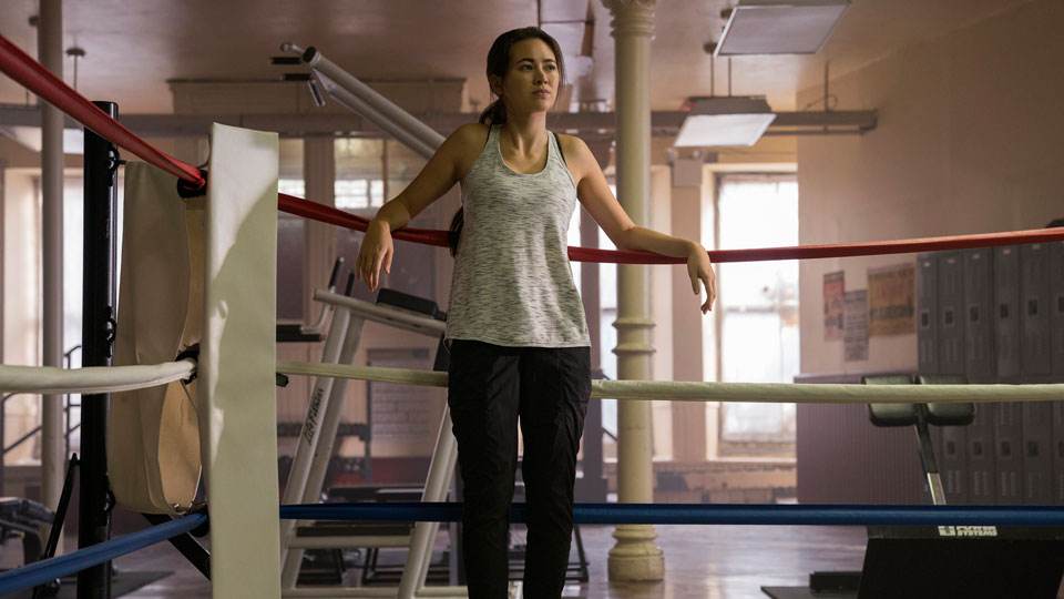 Auch Colleen Wing (Jessica Henwick) kommt um zu helfen...