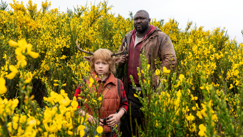 Gemeinsam mit seinem neuen Kumpel Jepperd (Nonso Anozie) macht er sich auf die Suche nach Antworten