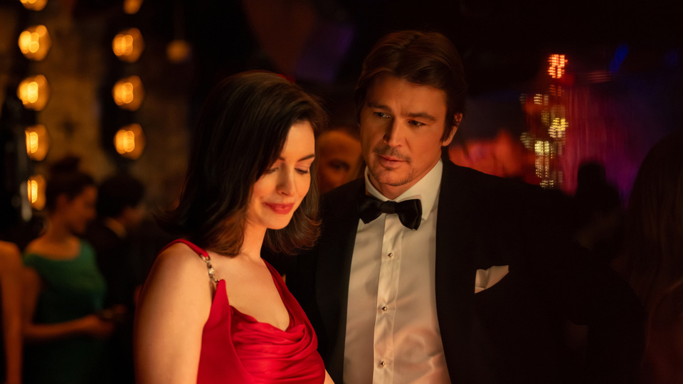Verity (Anne Hathaway), Jeremy (Josh Hartnett) © 2026 Amazon Content Services LLC. All Rights Reserved.