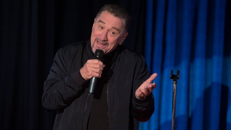 Robert De Niro als THE COMEDIAN