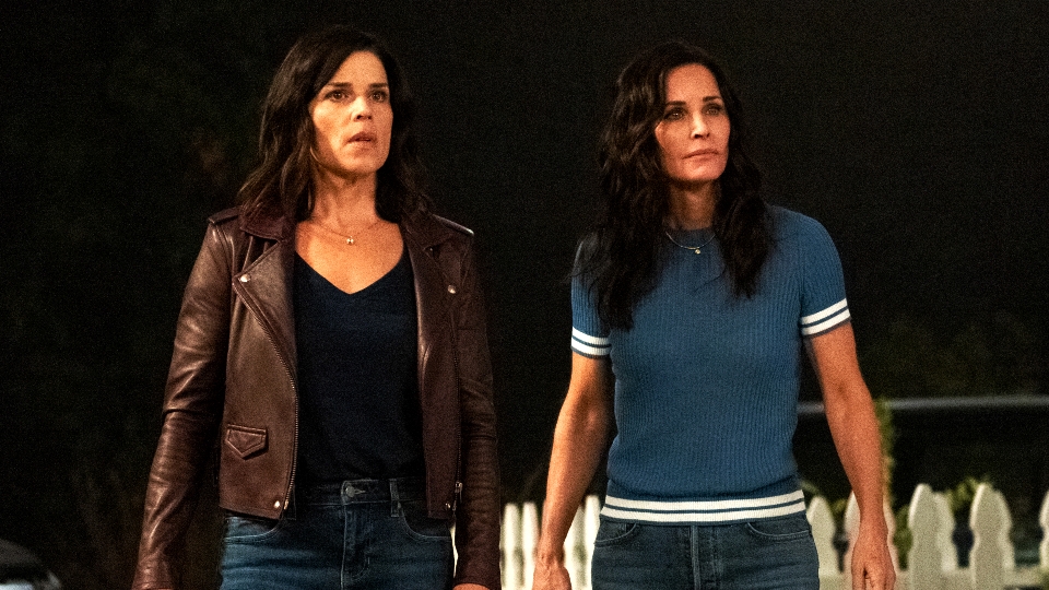 Gut, dass die alten Profis Sidney Prescott (Neve Campbell) und Gale Weathers  (Courteney Cox), 