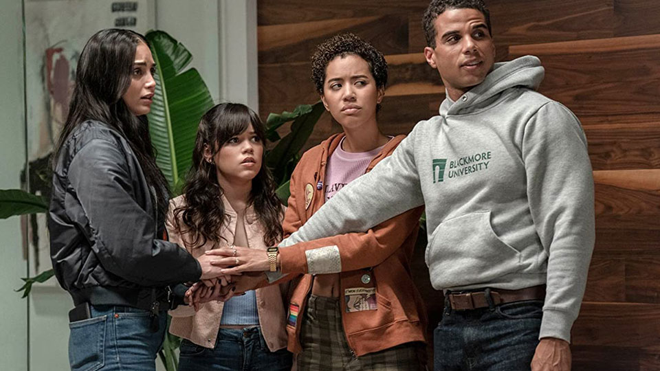 Unter den Gejagten sind auch Chad (Mason Gooding), Sam (Melissa Barrera), Tara (Jenna Ortega) und Mindy (Jasmin Savoy Brown)