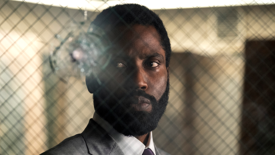 Ein Agent (John David Washington) soll die Welt retten